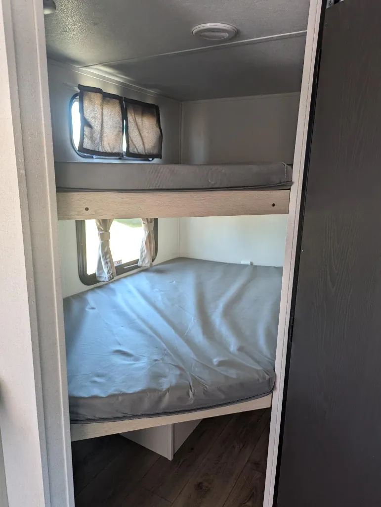 2025 Shasta RVs i-5 Edition 525BHS, Photos photo 13