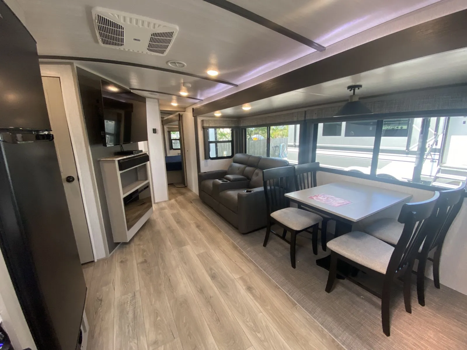 2023 Forest River Salem Hemisphere 270FKS — Photo 5