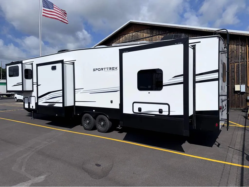 2026 Venture RV SportTrek 5 Touring Edition STTF365VFL - Photo 3