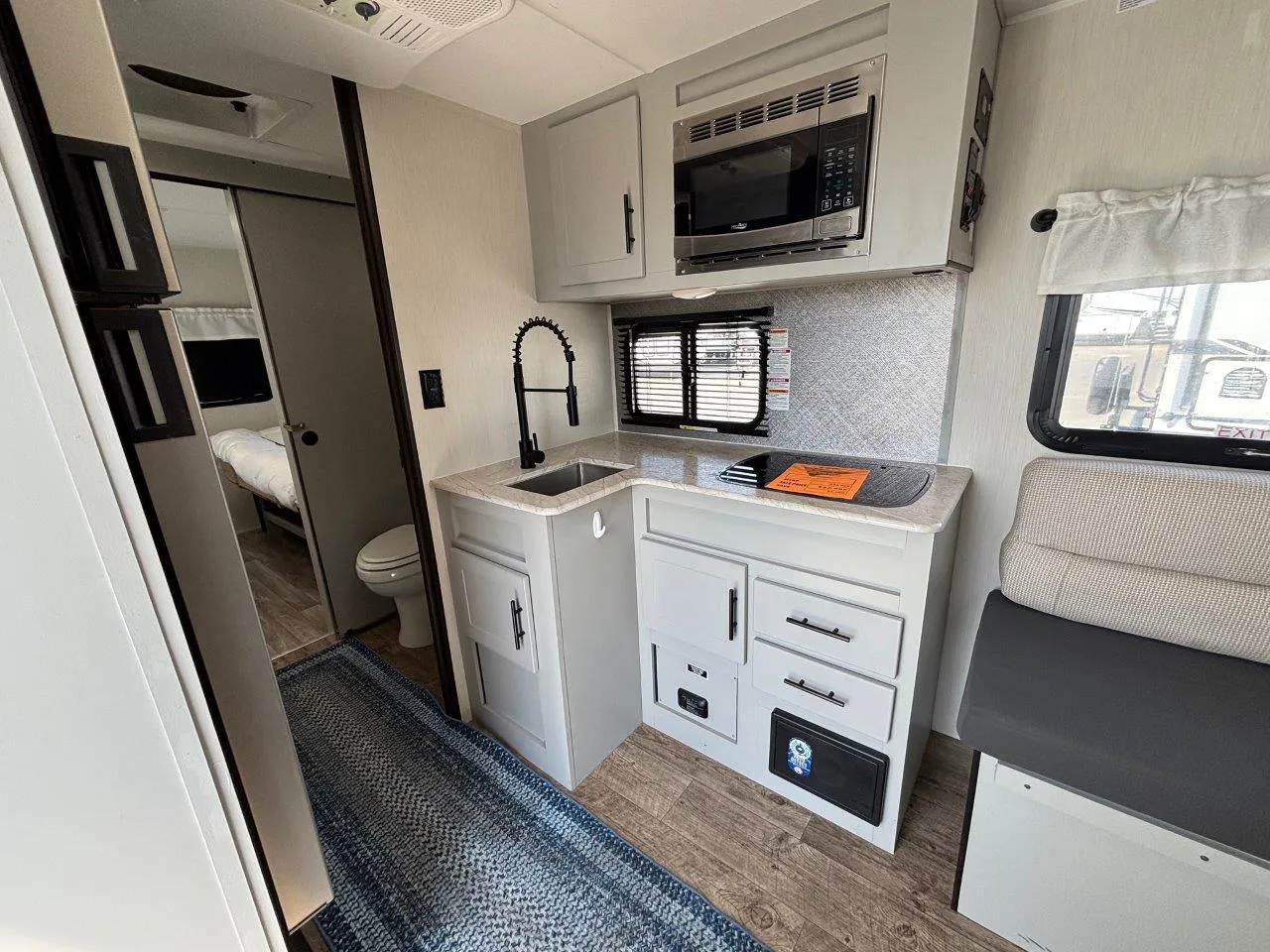 2023 Forest River Vibe West 17RS - Photo 4