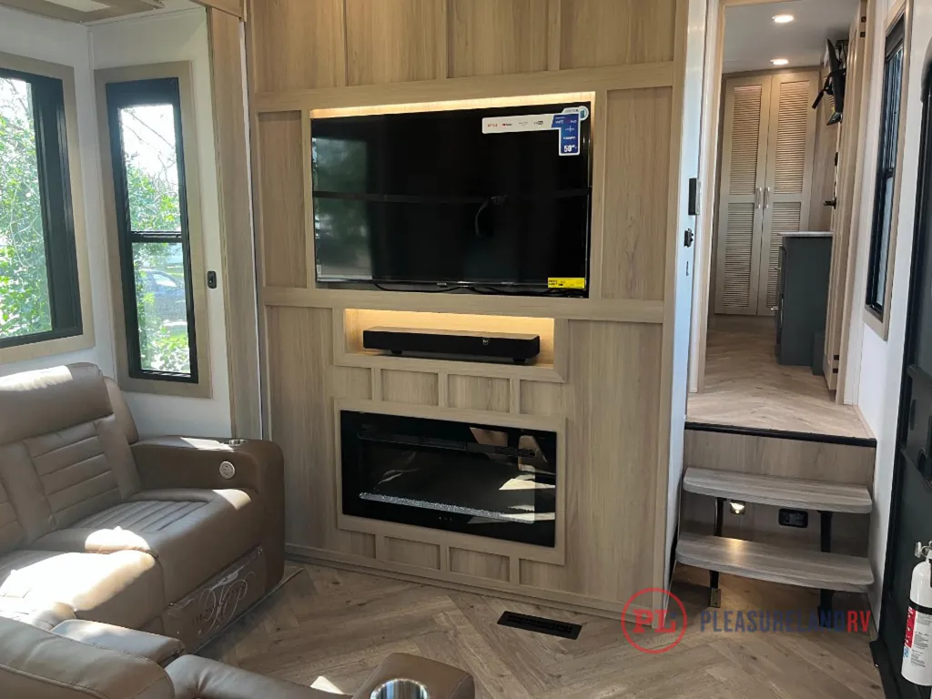 2026 Keystone Raptor 433, Photos photo 18