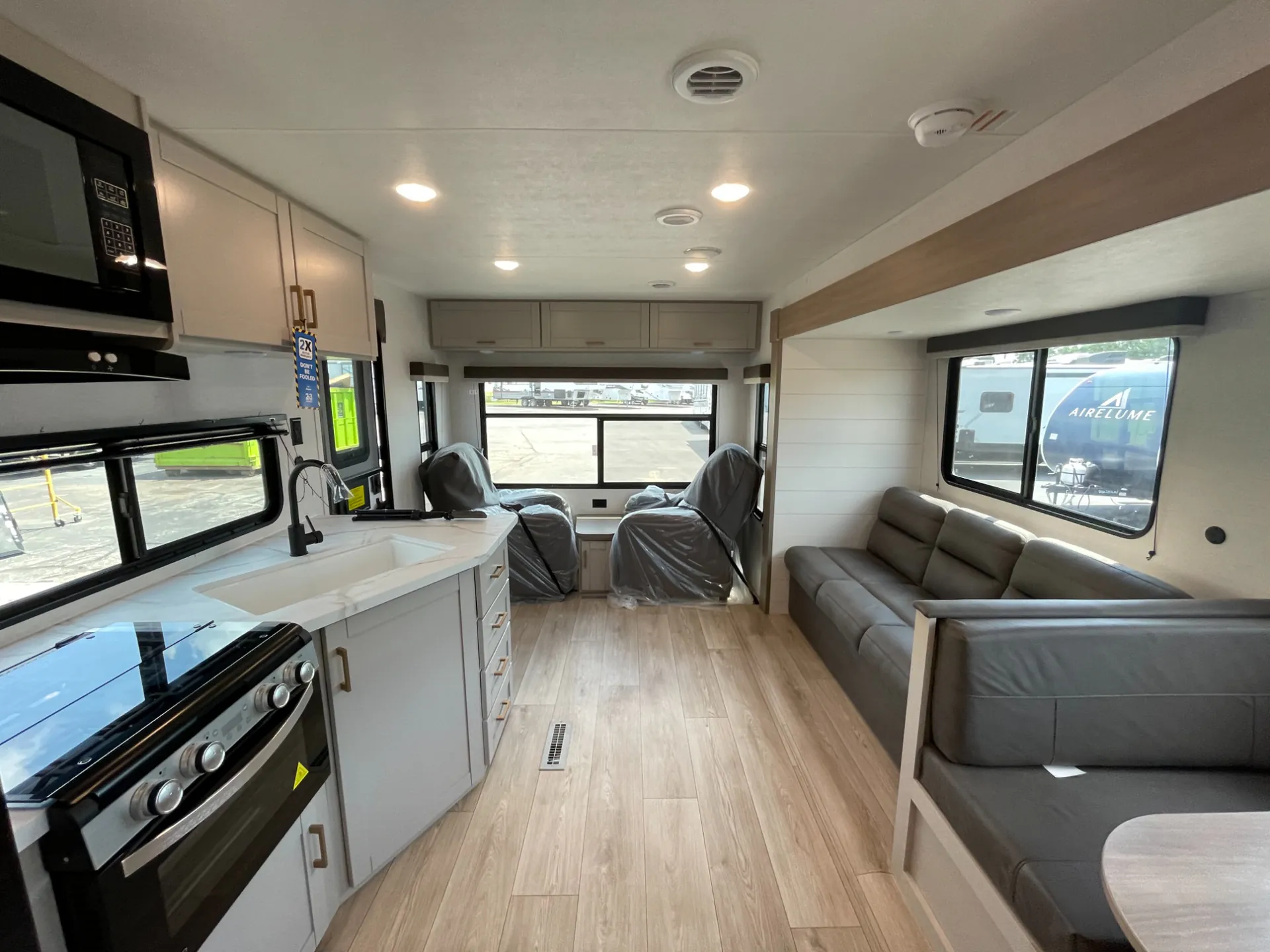 2027 Jayco Jay Flight 262RLS - Photo 3