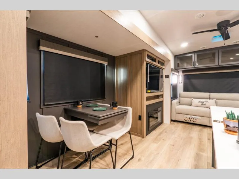 2026 Forest River Rockwood Signature R372RL - Photo 4