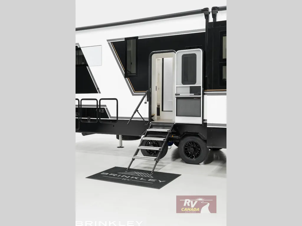 2027 Brinkley Model R 3710, Photos photo 3