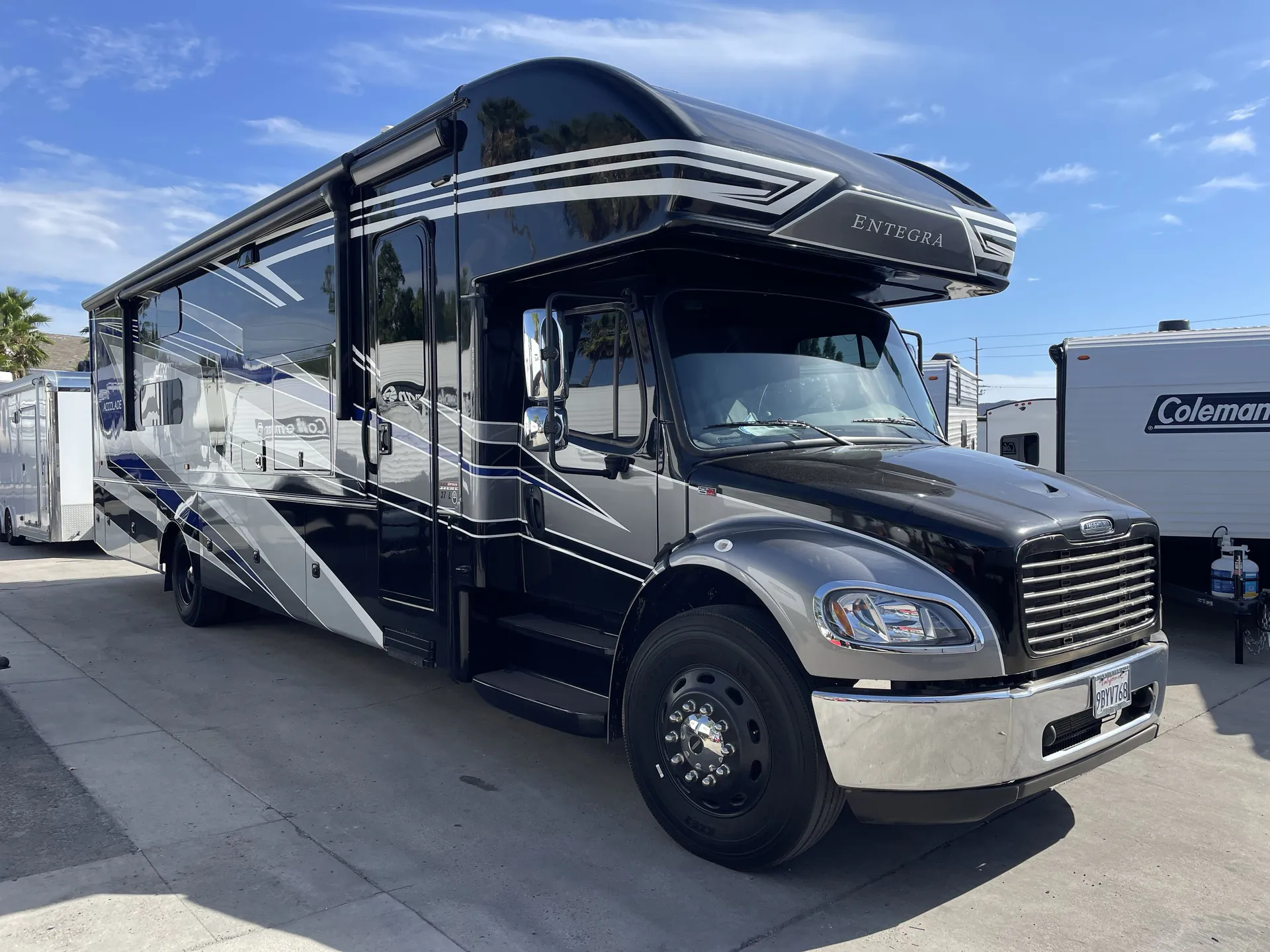 2022 Entegra Coach Accolade XL 37L - Photo 2