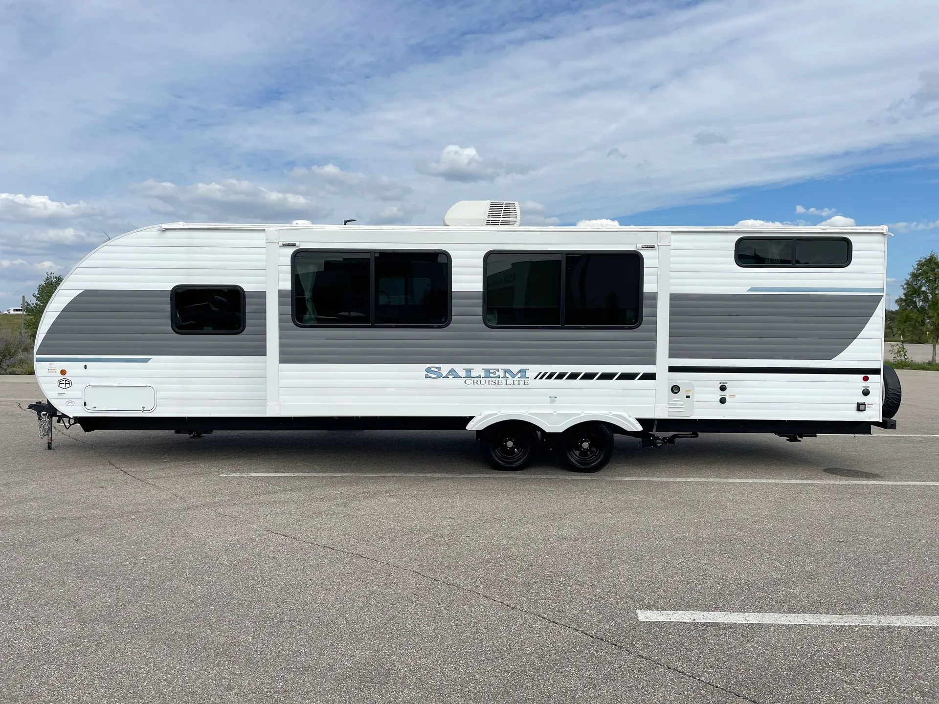 2027 Forest River Salem Cruise Lite 28VBXL — off campside