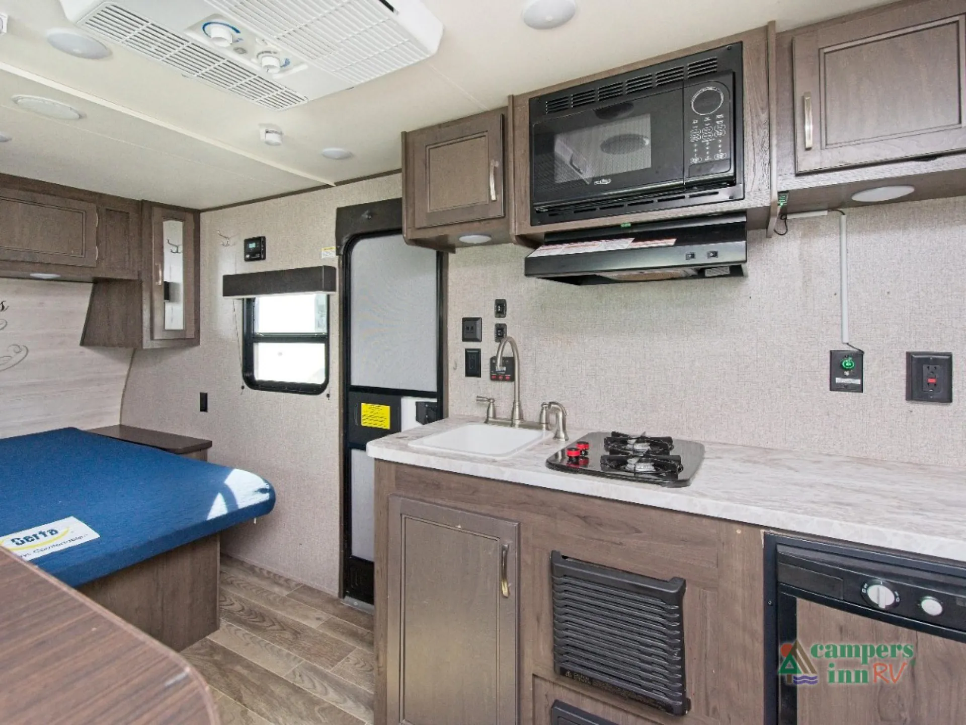 2021 Jayco Jay Flight SLX 183RBW - Photo 3