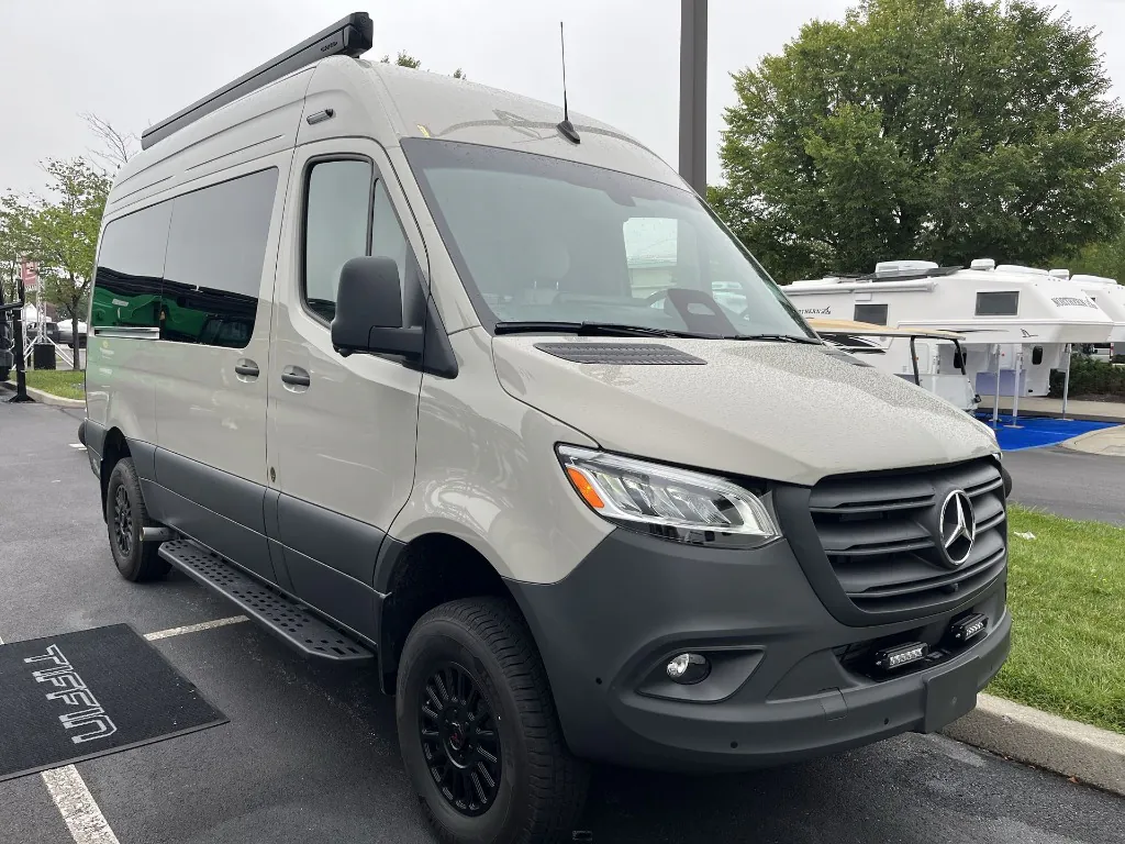 2027 Tiffin GH1 SE 19FV - Photo 2