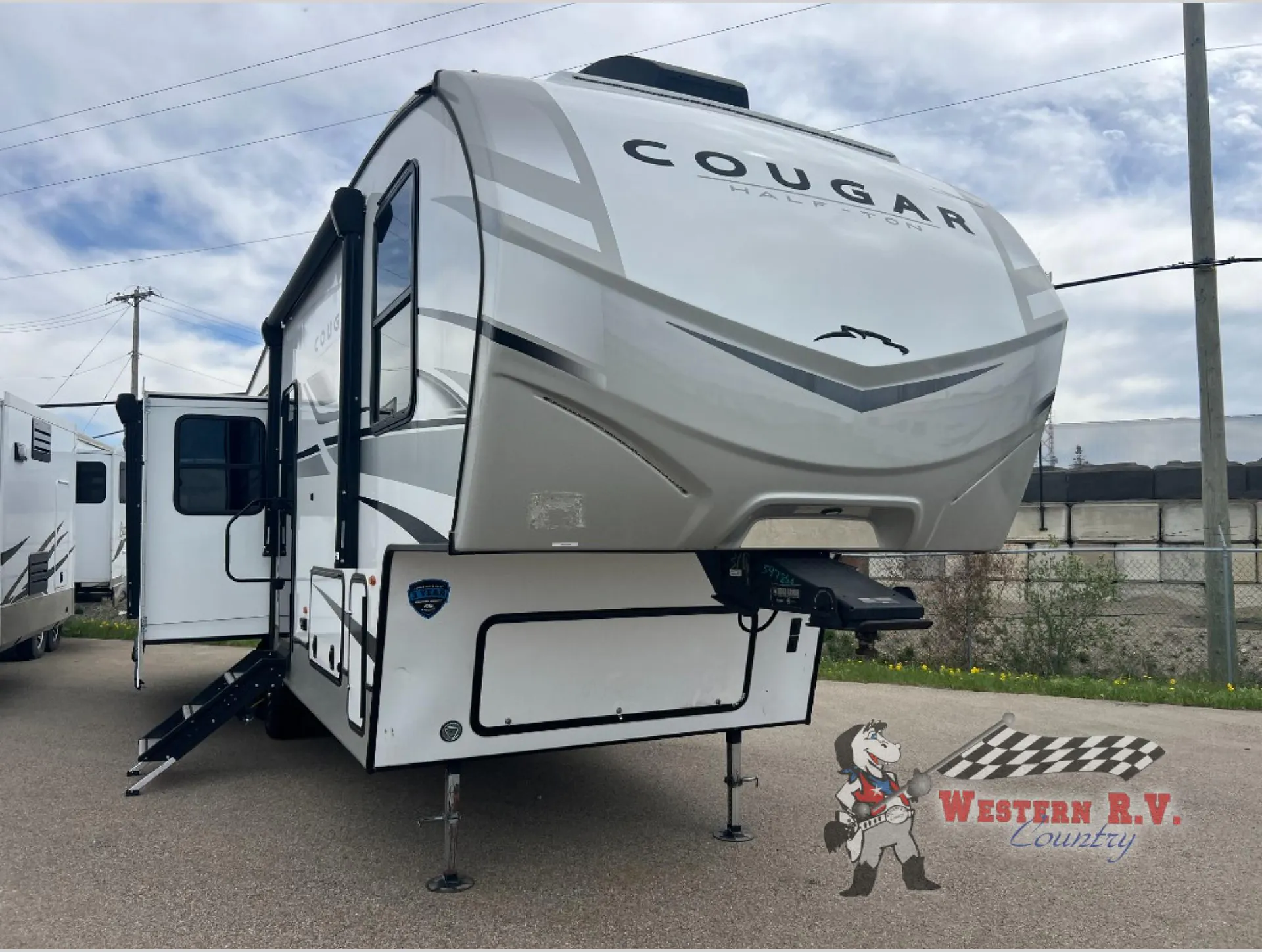 2024 Keystone Cougar Half-Ton 29RLISE - Photo 4