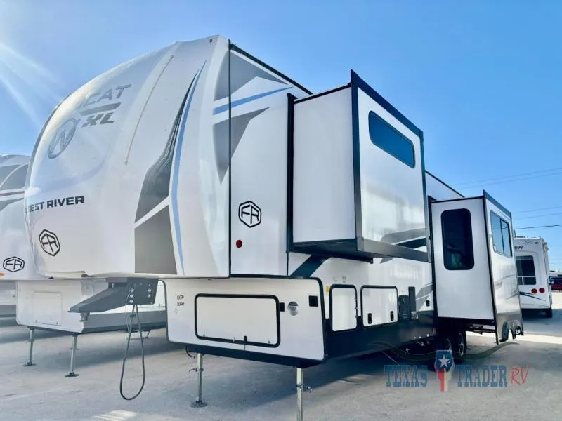 2026 Forest River Wildcat XL 30BAM - Photo 2