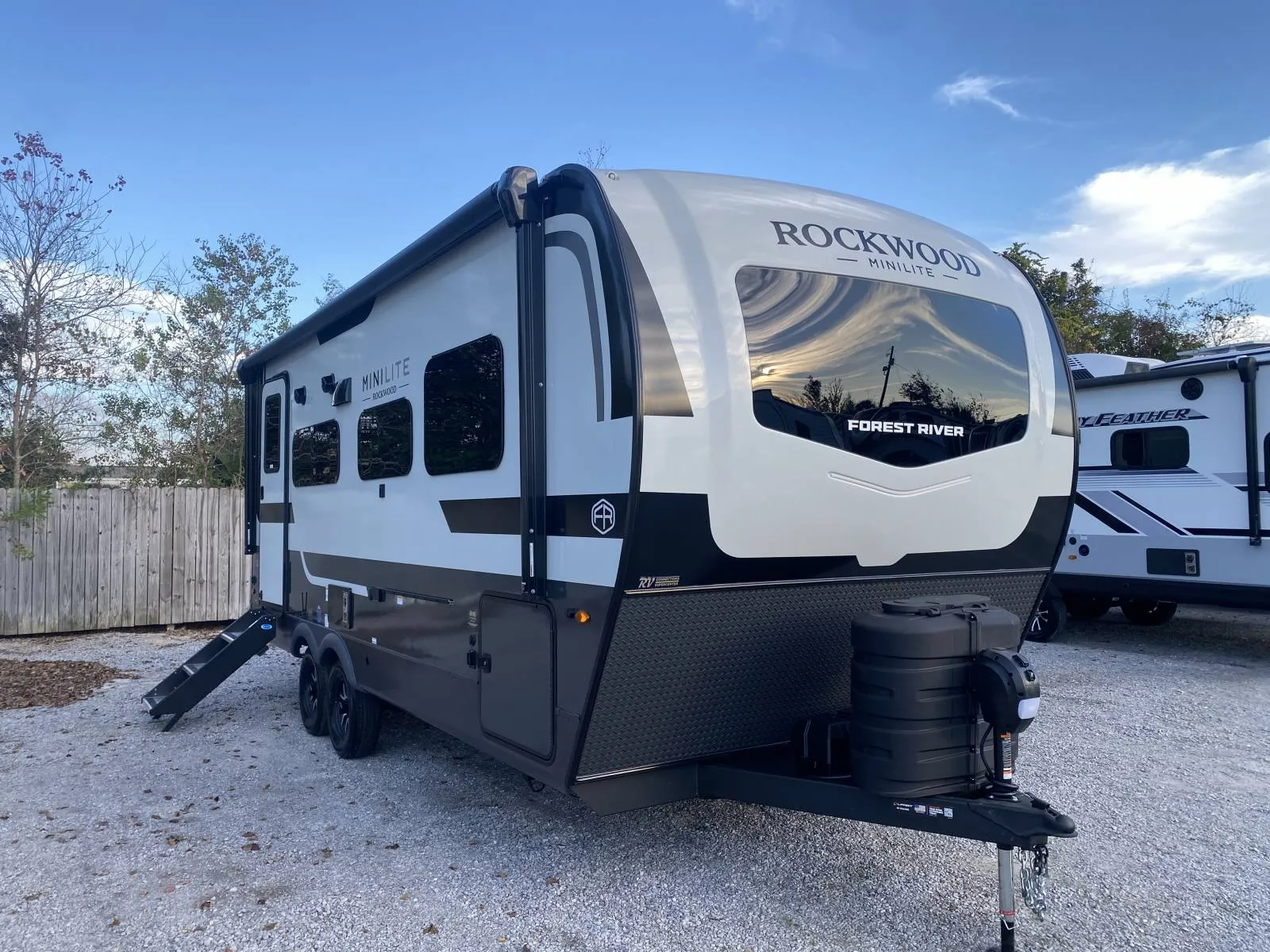 2026 Forest River Rockwood Mini Lite 2205S - Photo 2