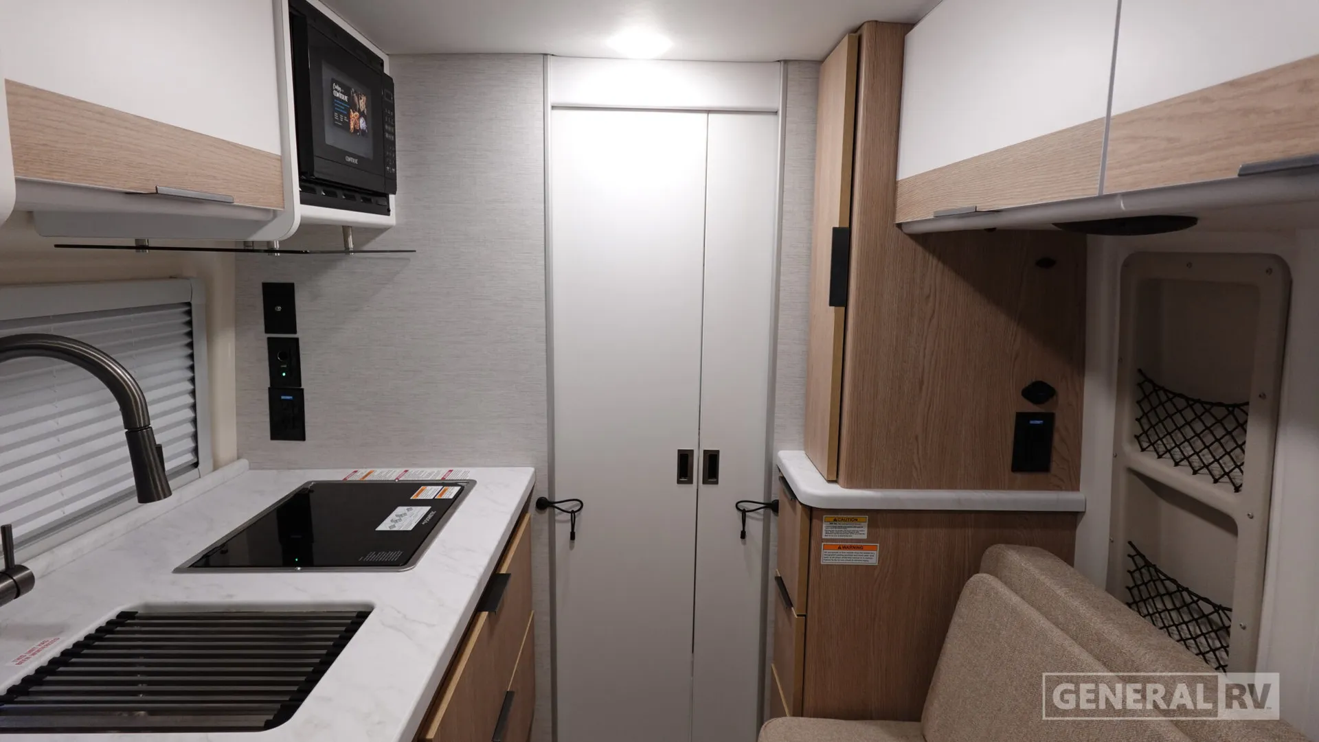 2027 Thor Motor Coach Scope 18M - Photo 3