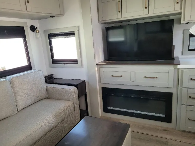 2026 Brinkley Model Z AIR 297, Photos photo 11