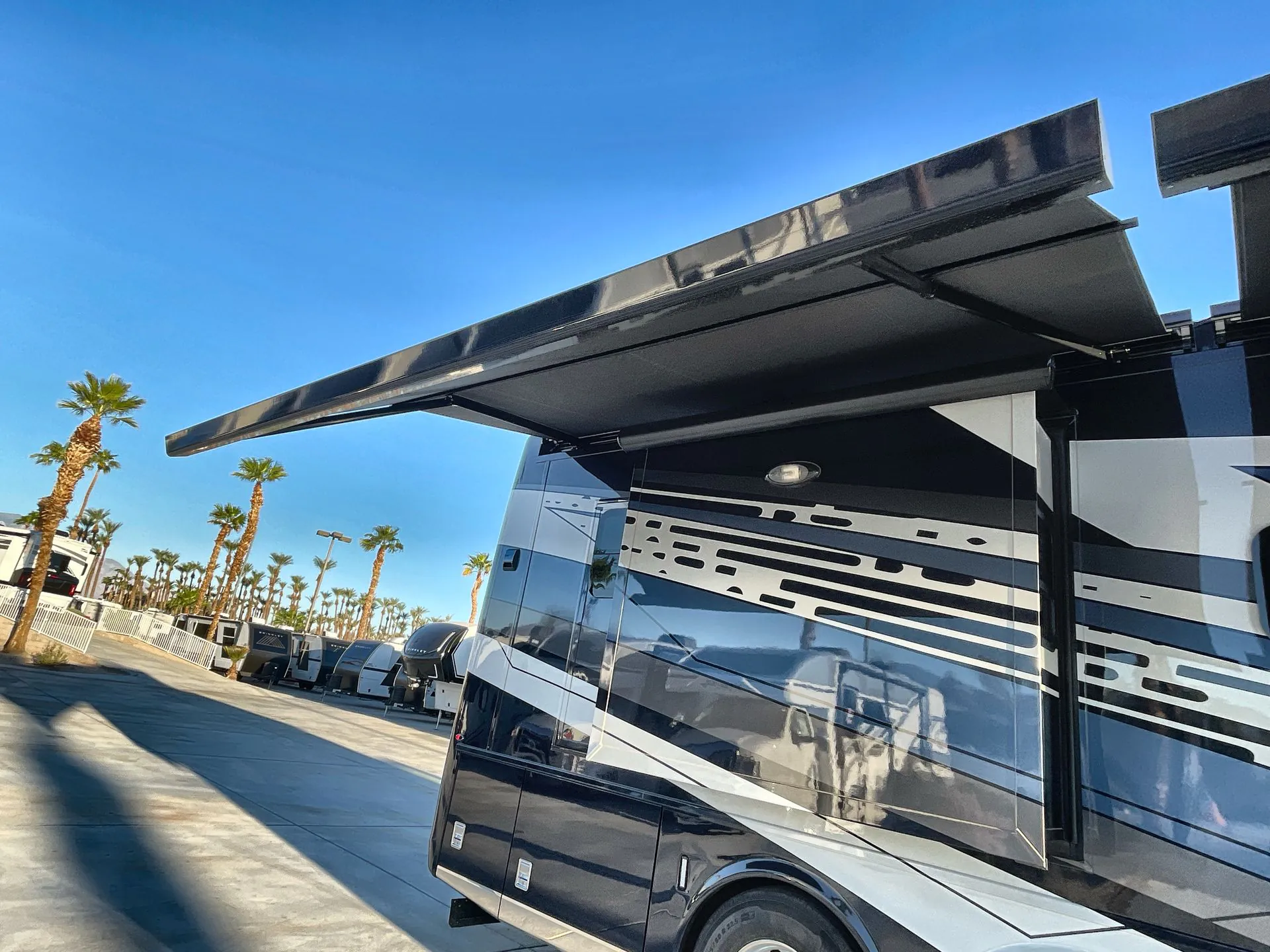2025 Newmar Supreme Aire 4341 - Photo 3