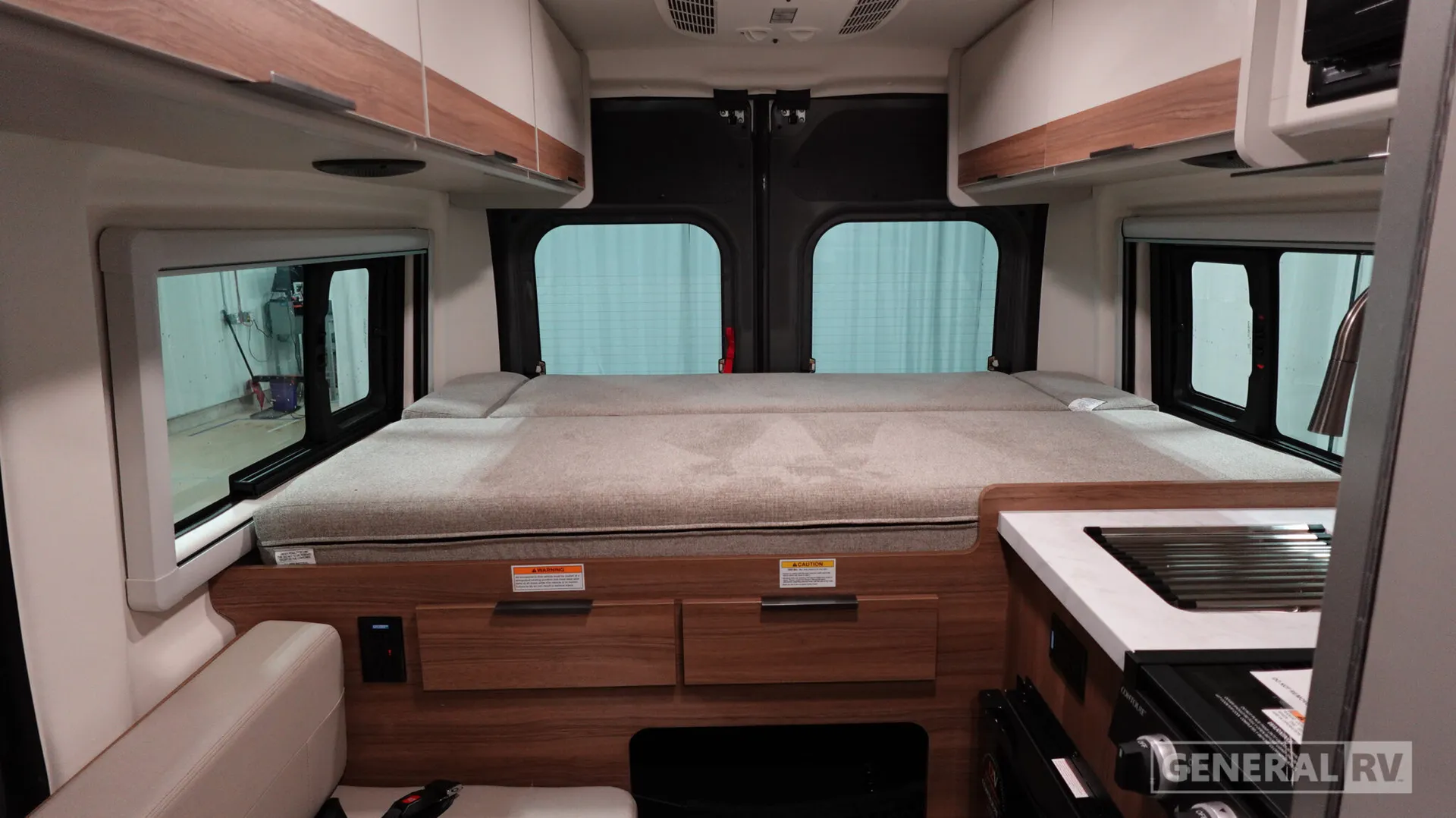 2027 Thor Motor Coach Rize Sport 18Z - Photo 3