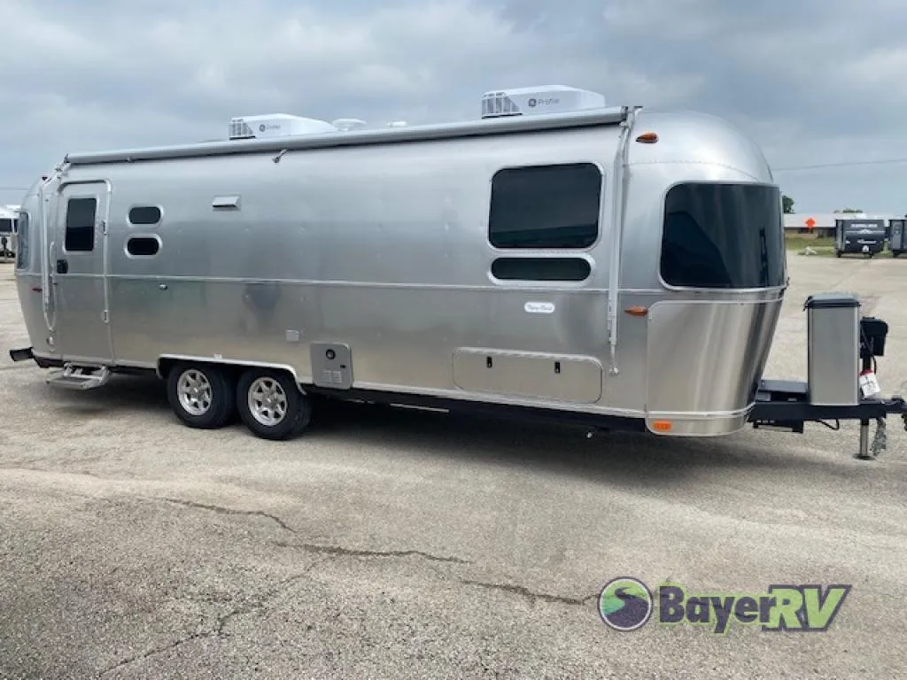 2024 Airstream RV Flying Cloud 27FB Twin - Photo 2