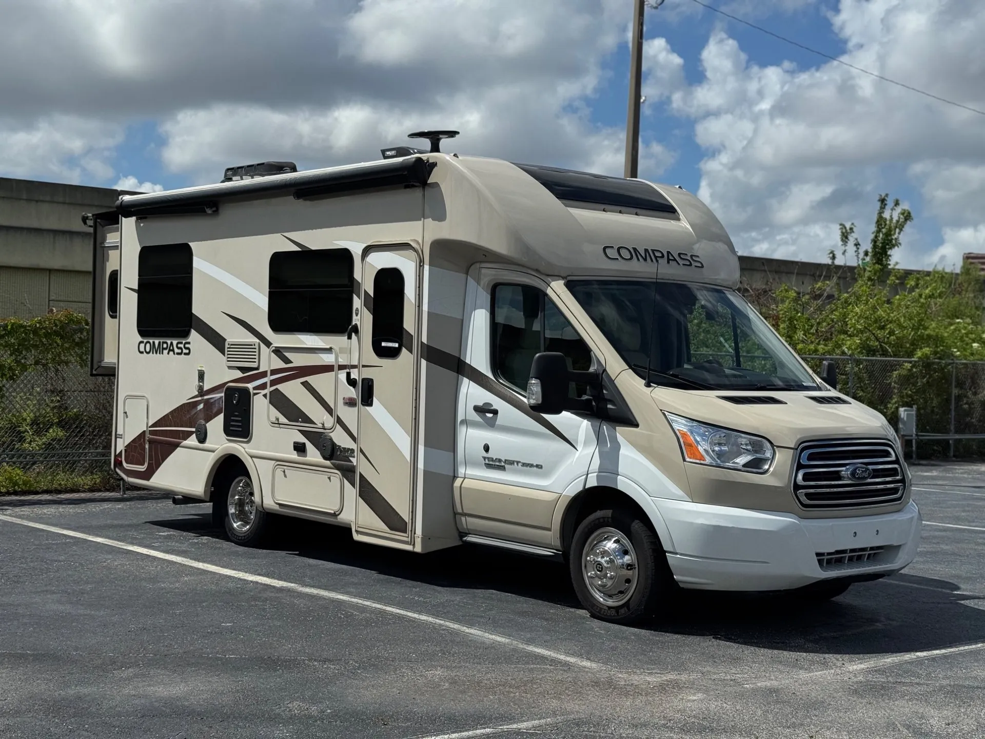 2018 Thor Motor Coach Compass 23TR - Main photo