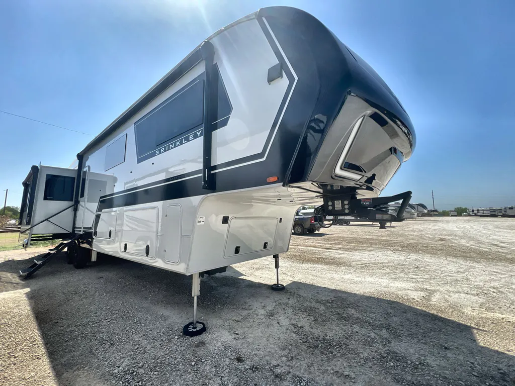 2025 Brinkley Model Z 3610, Photos photo 2
