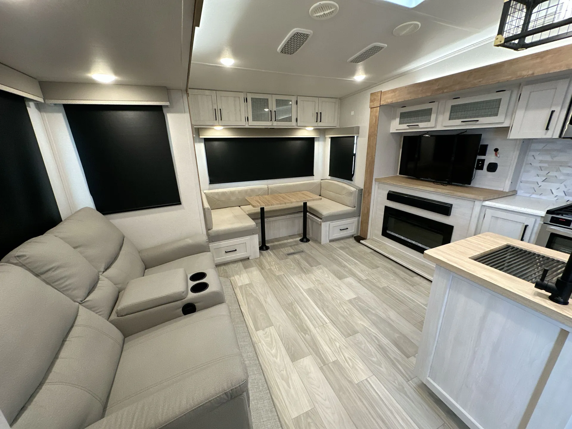 2023 Prime Time Crusader 260RDD — living area main