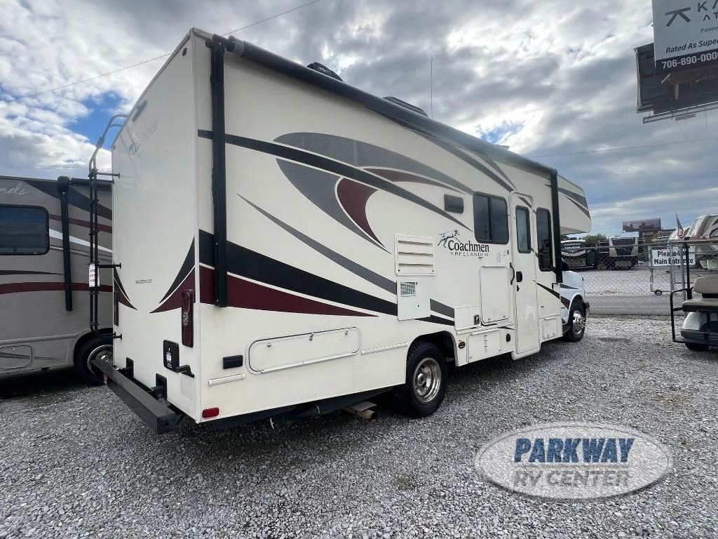 2019 Coachmen Freelander 24FS Chevy 4500 - Photo 3