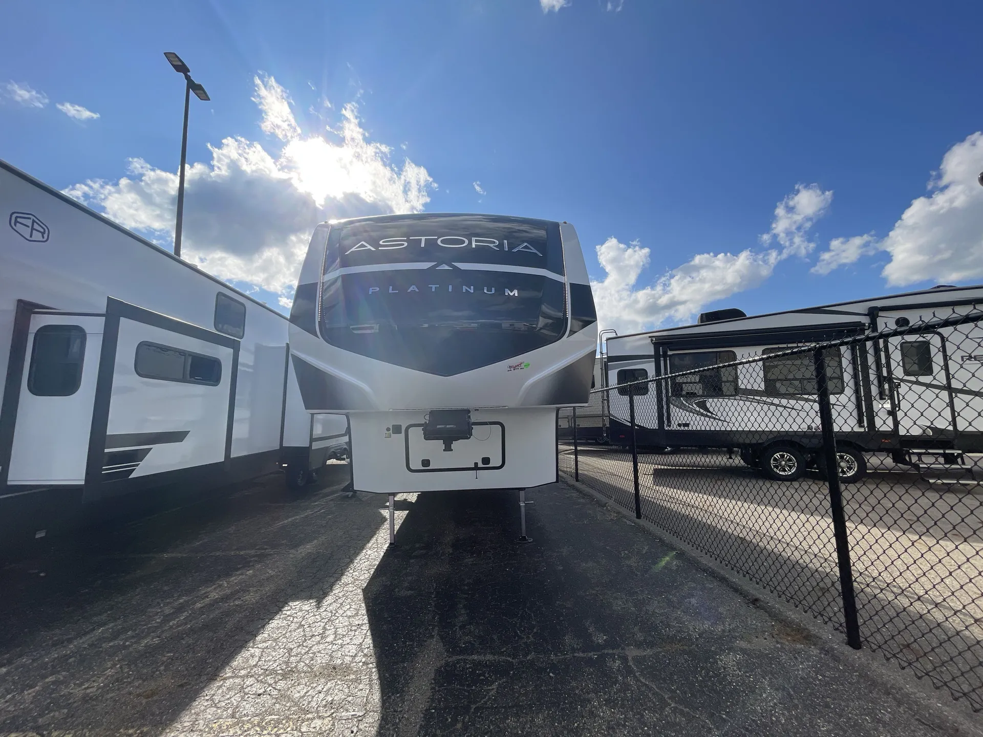 2026 dutchmen Astoria 3173RLP — front
