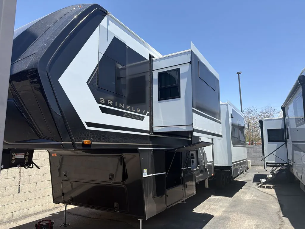 2026 Brinkley Model G 4150, Photos photo 4