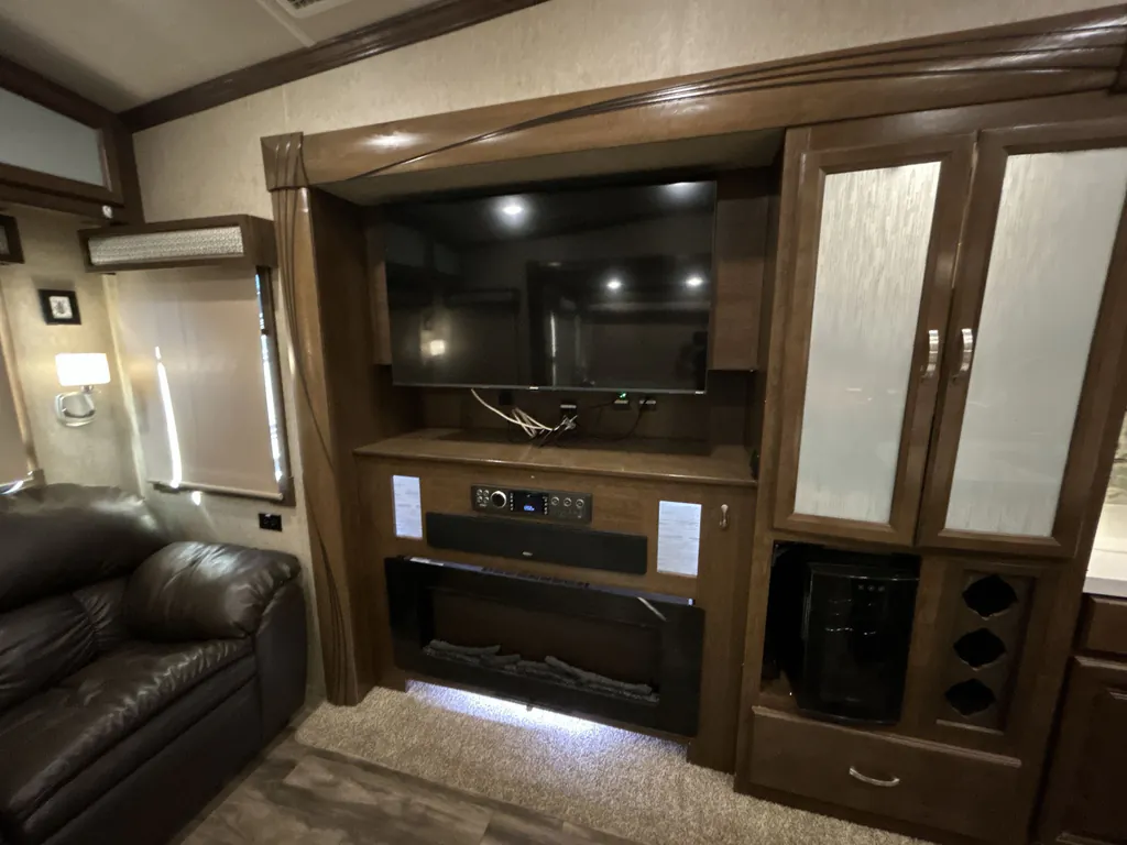2017 Forest River Cedar Creek 38EL, Photos photo 12