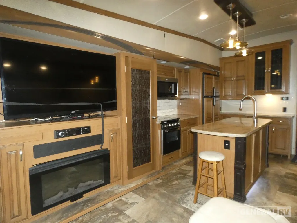 2019 Forest River Cedar Creek Hathaway Edition 36CK2 - Photo 4
