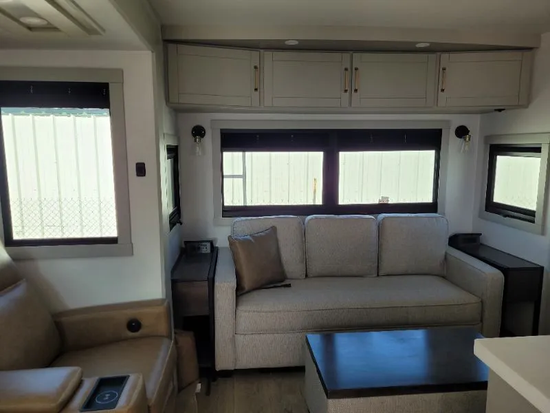 2026 Brinkley Model Z AIR 297, Photos photo 9