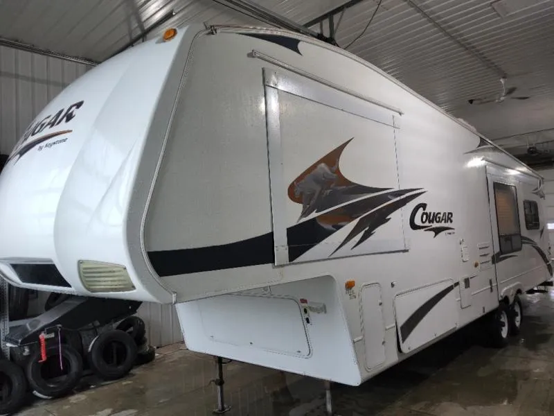 2009 Keystone RV Cougar 318SAB - Photo 3