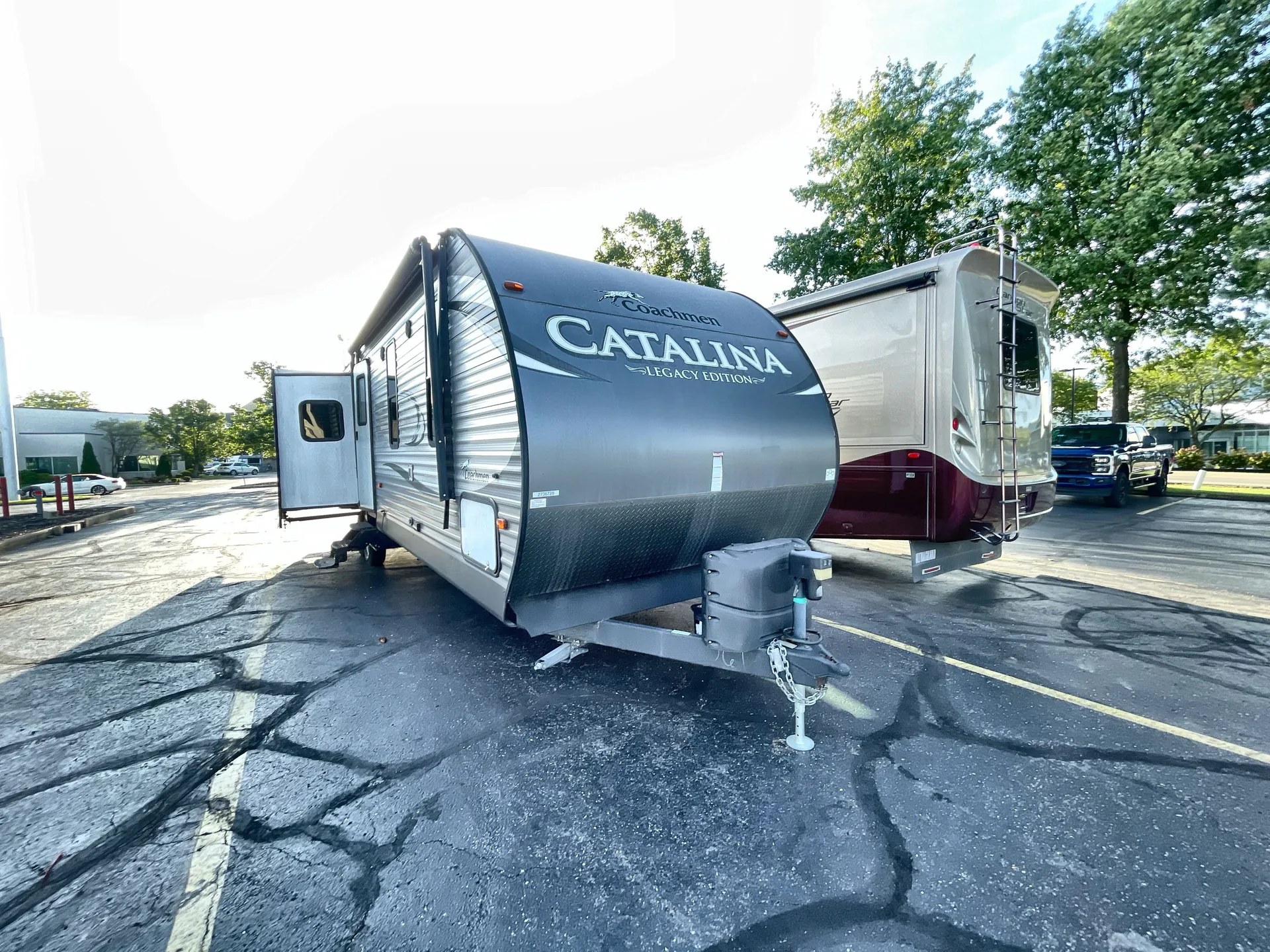 2017 Coachmen Catalina 333RETS - Photo 2