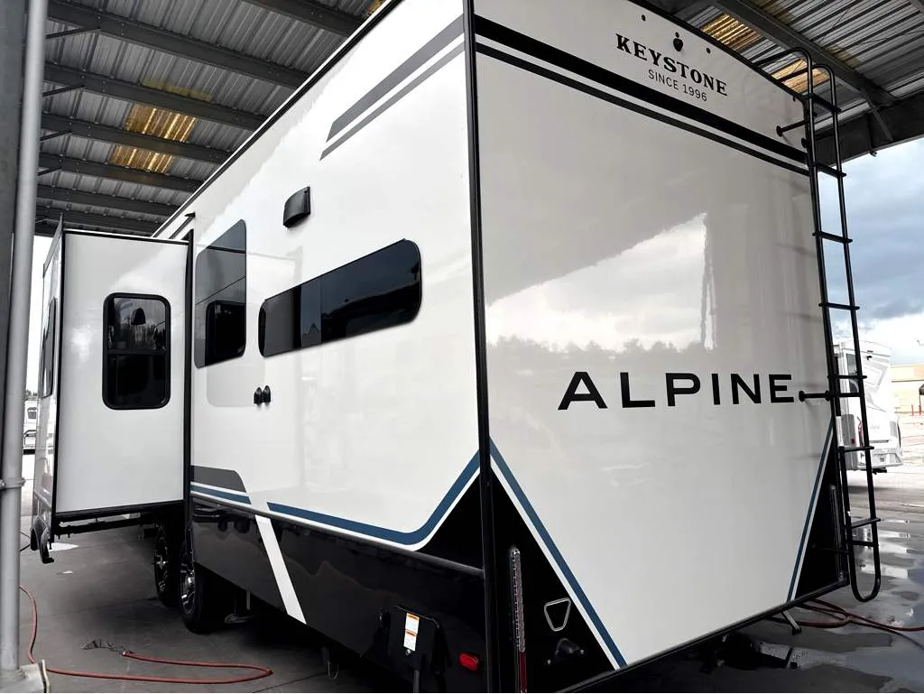 2026 Keystone Alpine 3910RK - Photo 4