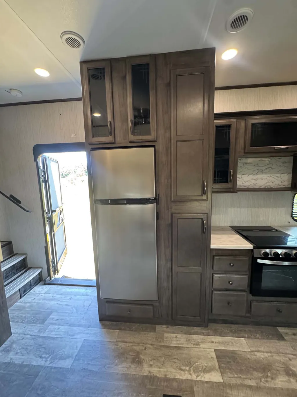 2021 Forest River Sandpiper 3330BH, Photos photo 17