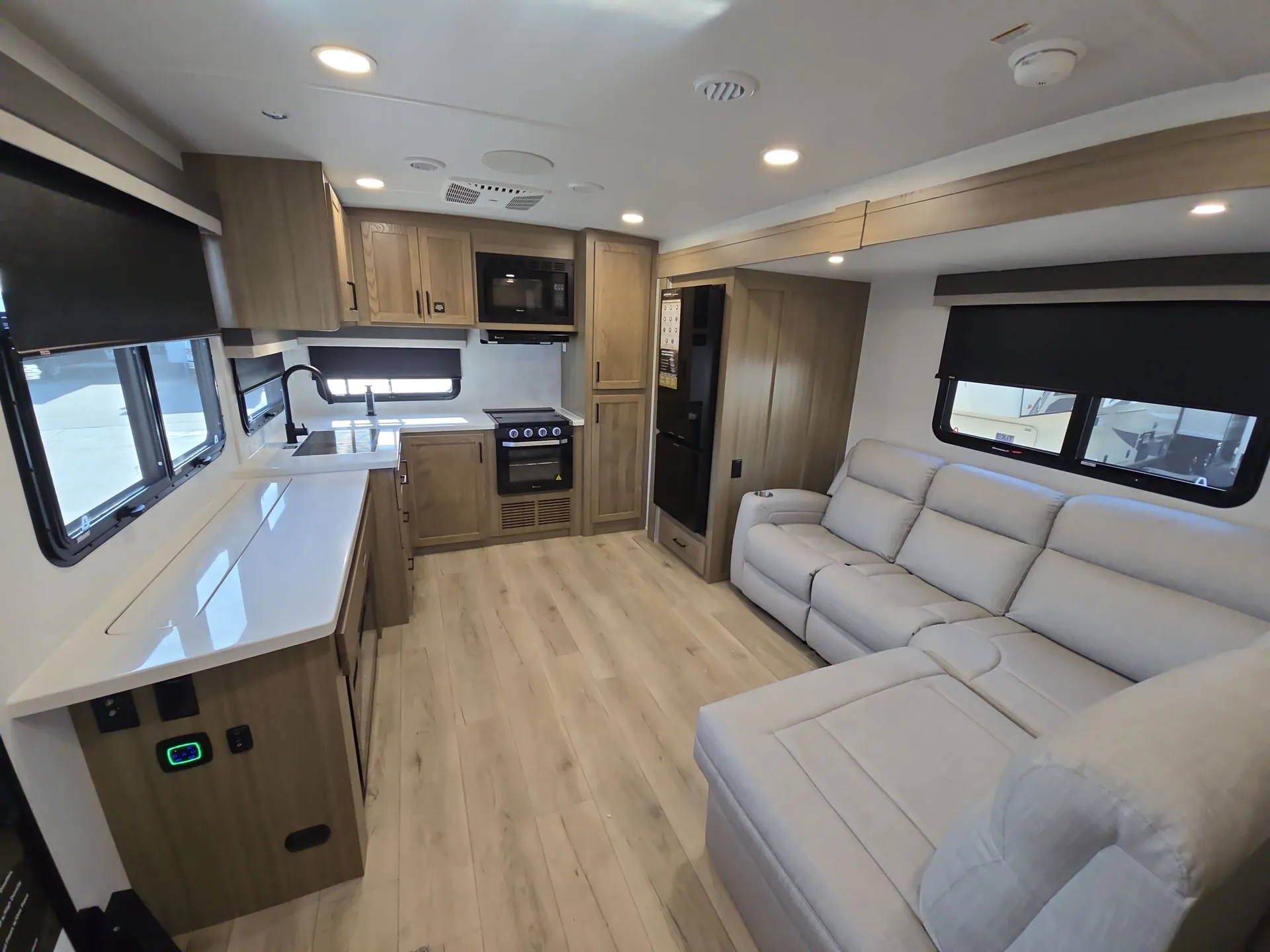 2027 Forest River Rockwood Ultra Lite 2711RK — living area main