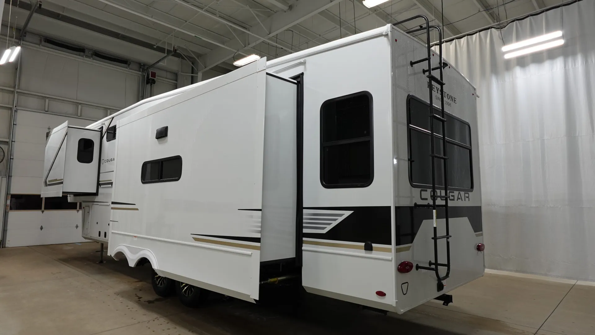 2026 Keystone Cougar 316RLS - Photo 4