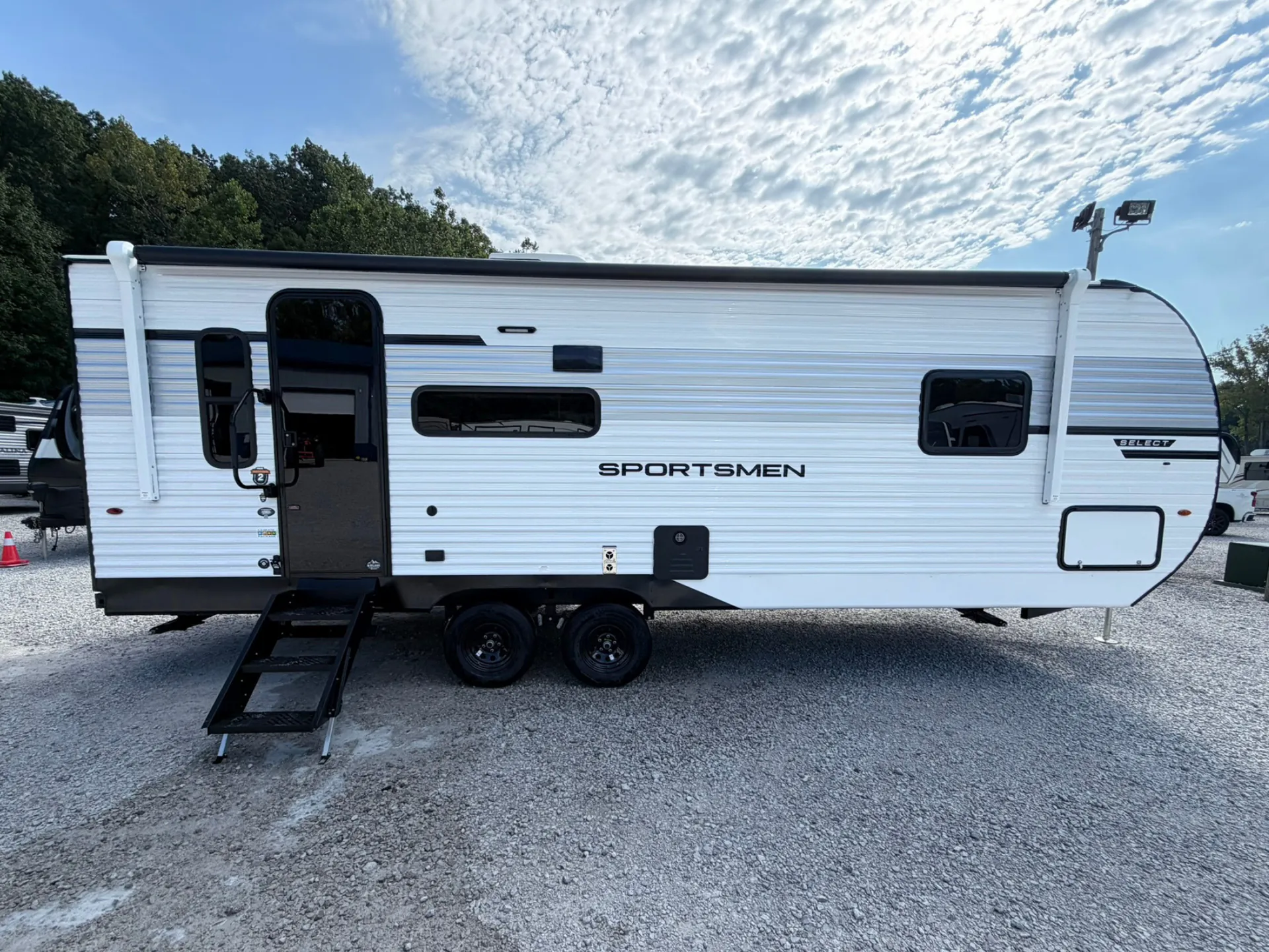 2027 K-Z Sportsmen Select 231MKSL - Photo 4