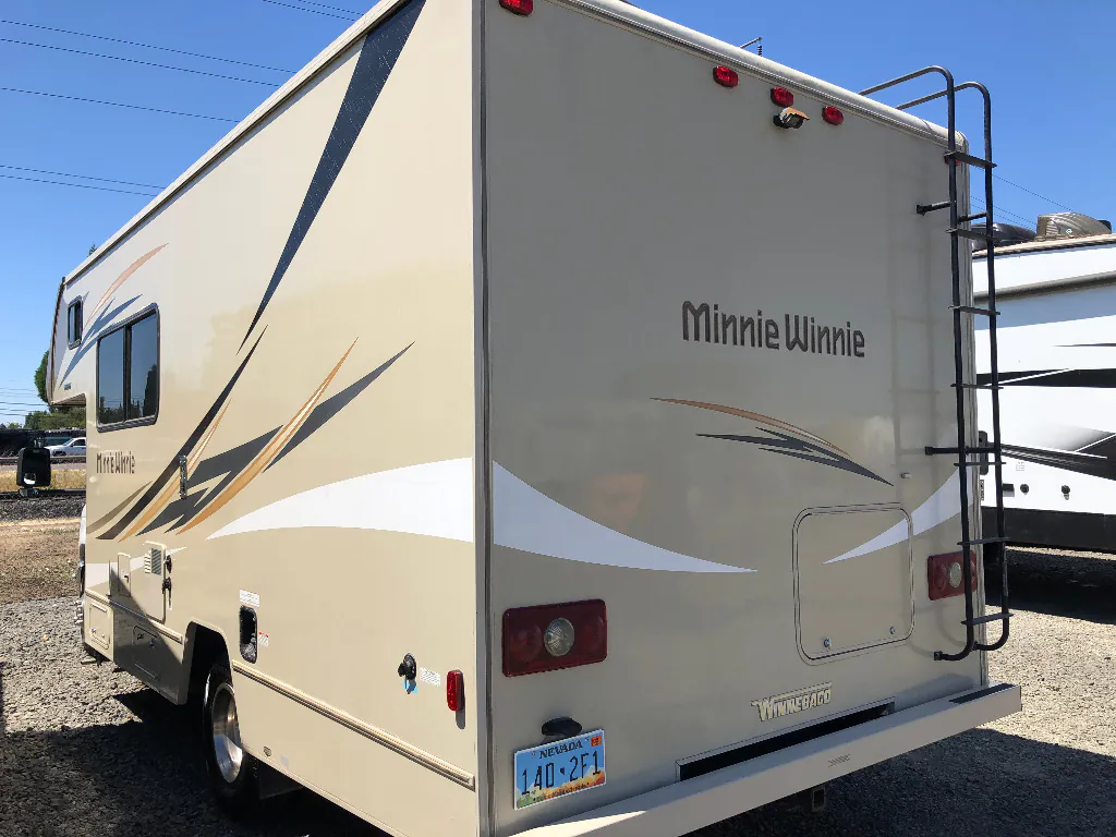 2019 Winnebago Minnie Winnie 22R - Photo 4