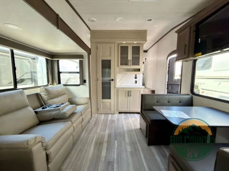 2026 Keystone Cougar Half-Ton 23MLE - Photo 3