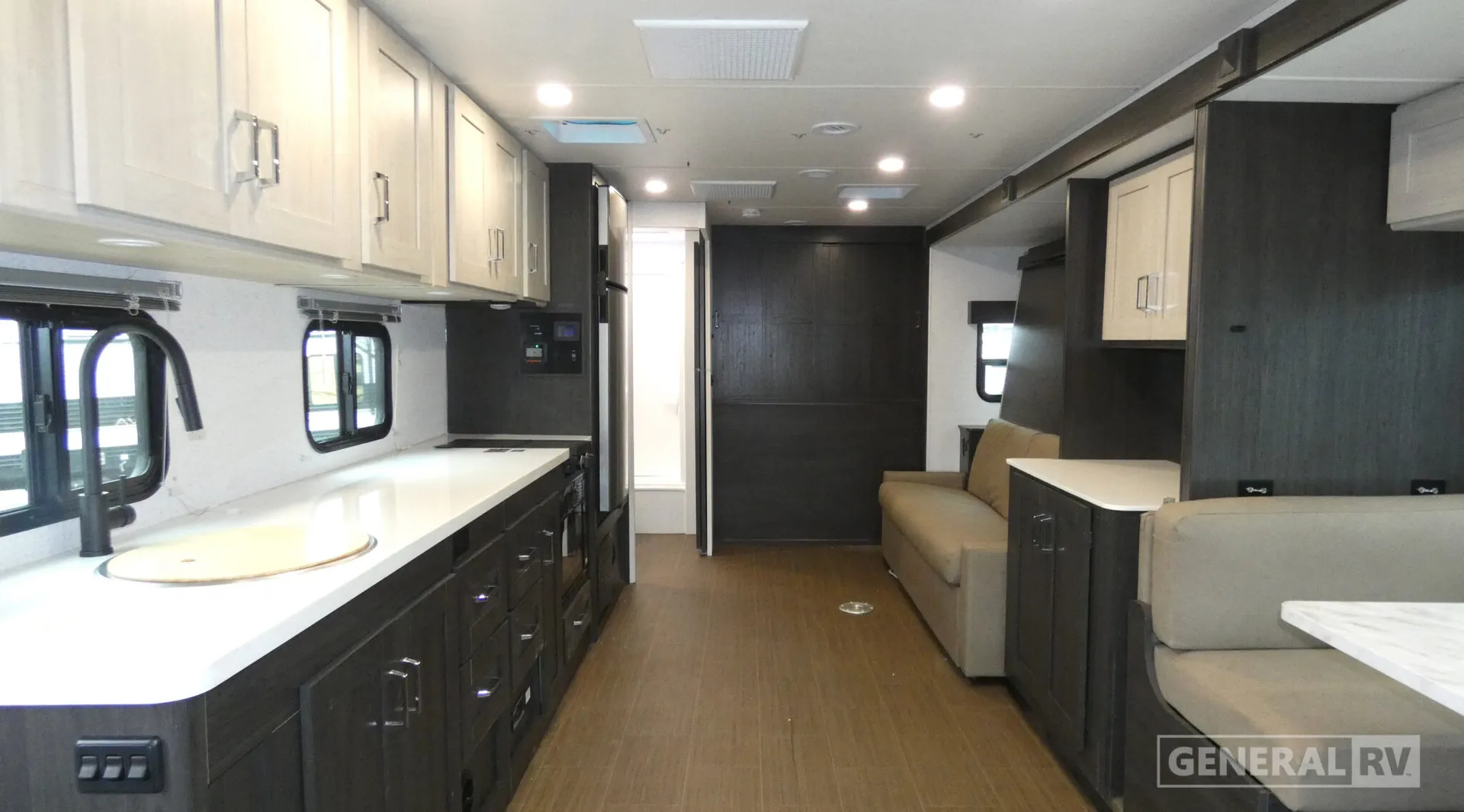 2027 Winnebago Sunflyer 28MB - Photo 3