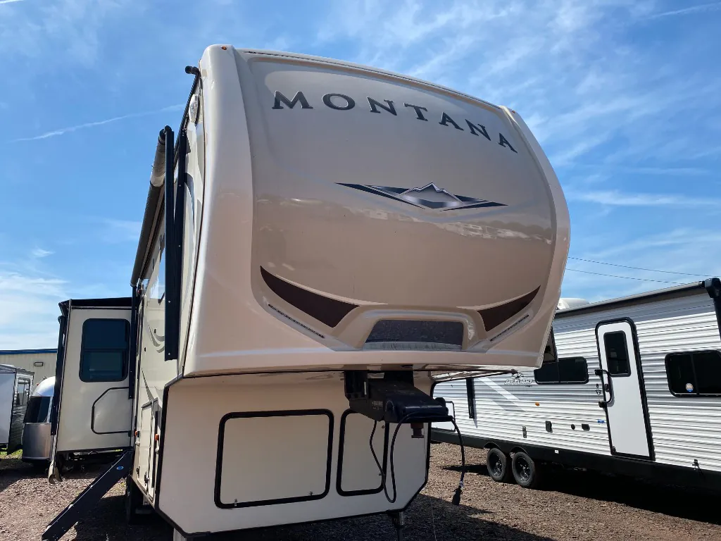 2018 Keystone Montana 3121RL - Photo 3
