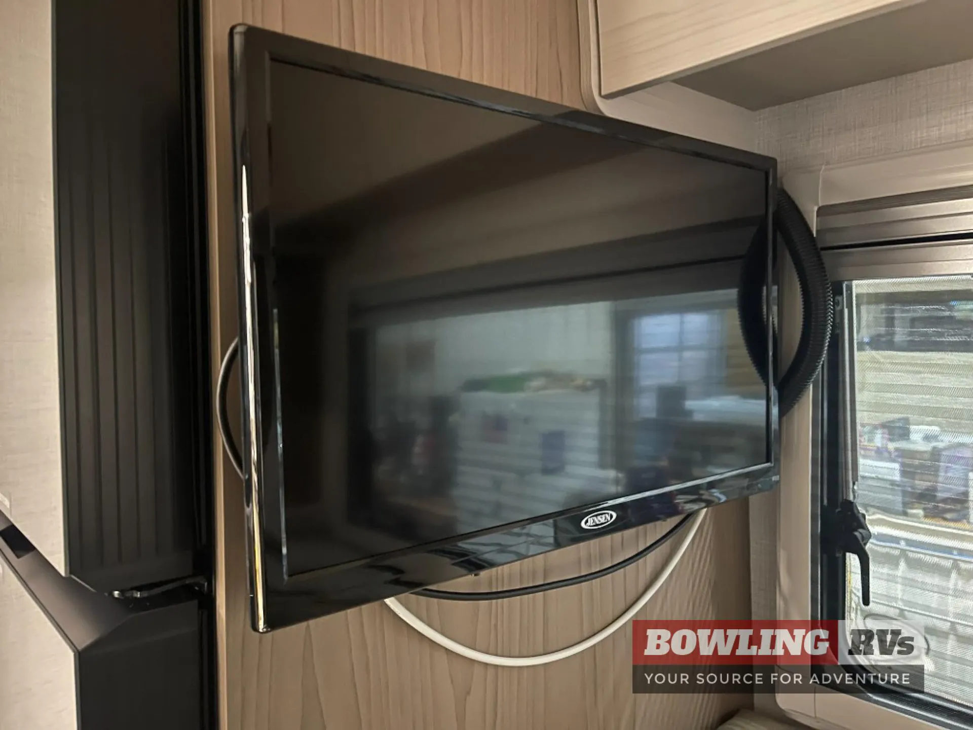 2025 Grand Design Serenova 160LG - Photo 4