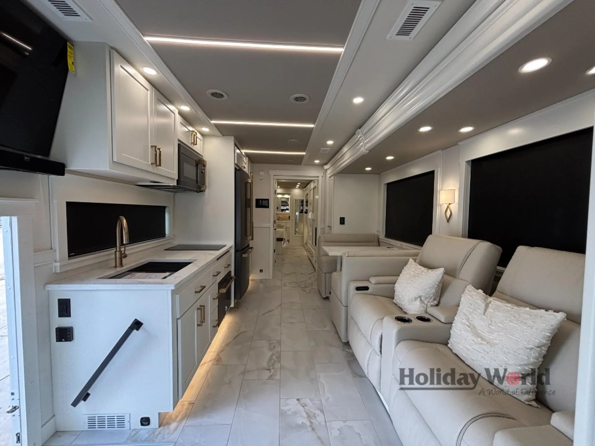 2026 ShowHauler Adventure A45BB - Photo 4
