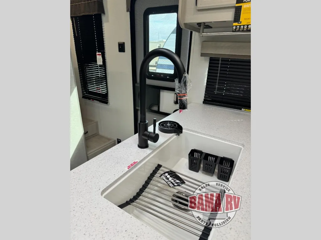2027 Coachmen Catalina Legacy Edition 333DBDSCK, Photos photo 13