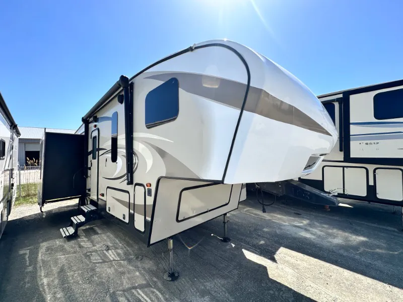 2018 Keystone Cougar XLite 28SGS - Photo 2