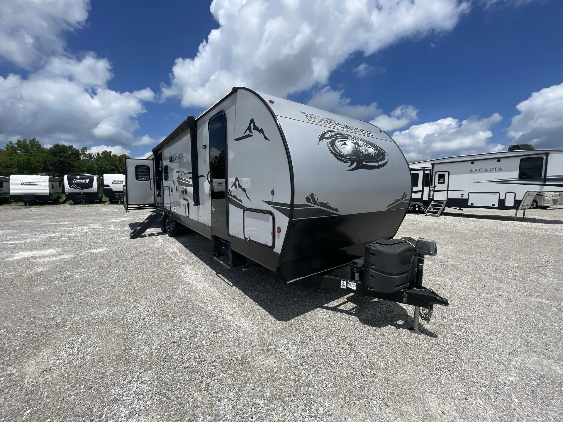 2022 Forest River Cherokee Black Label 306MMBL - Photo 2