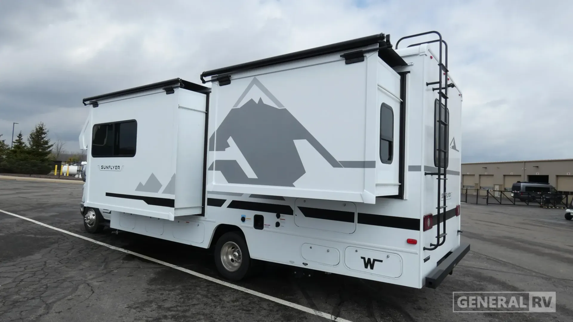 2027 Winnebago Sunflyer 26FE - Photo 4