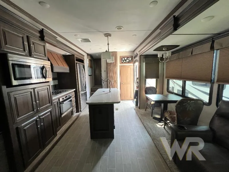 2020 Keystone Alpine 3651RL - Photo 3