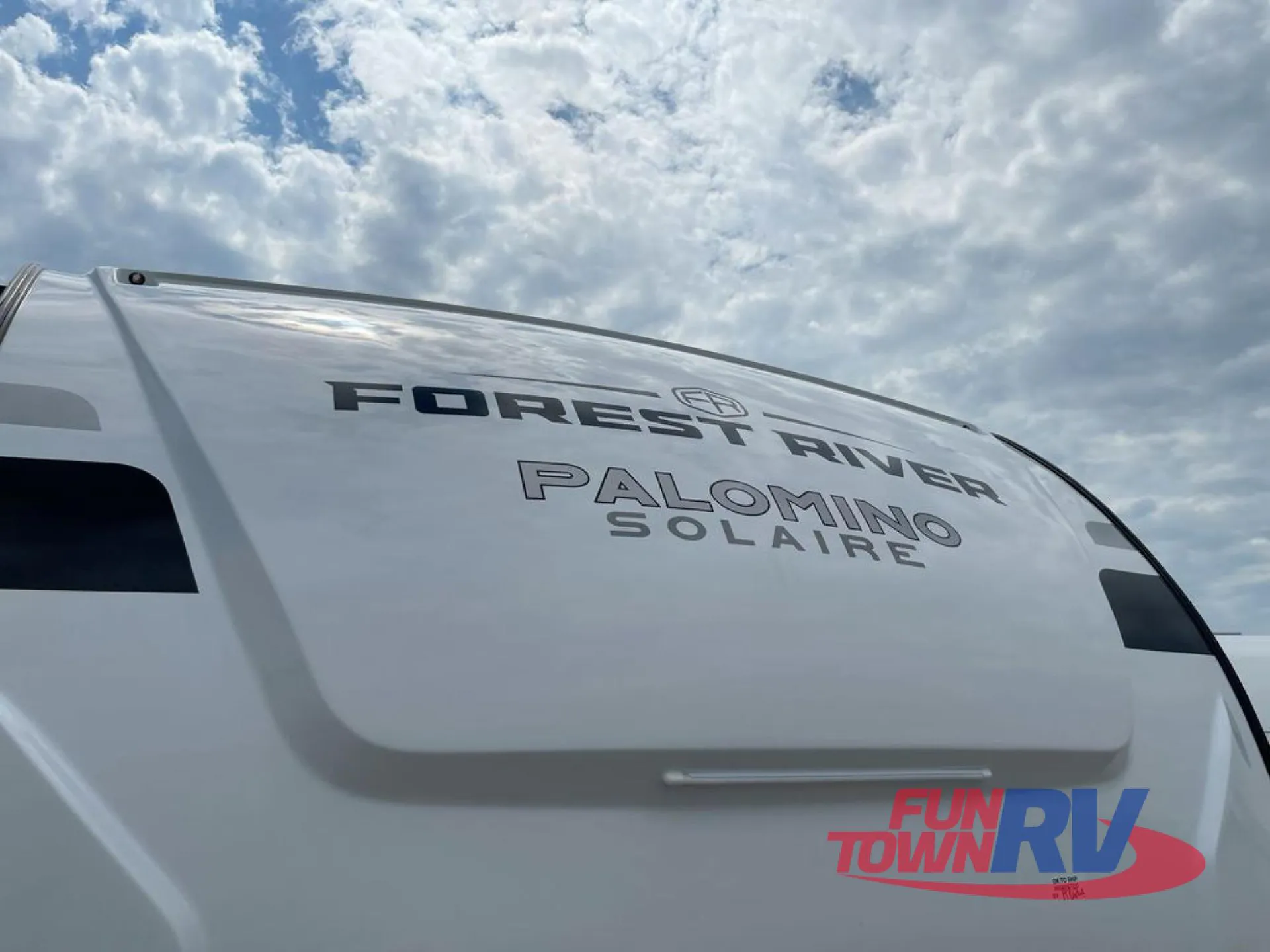 2026 Forest River Solaire 2580RBSS dealer photo 2 from Fun Town RV
