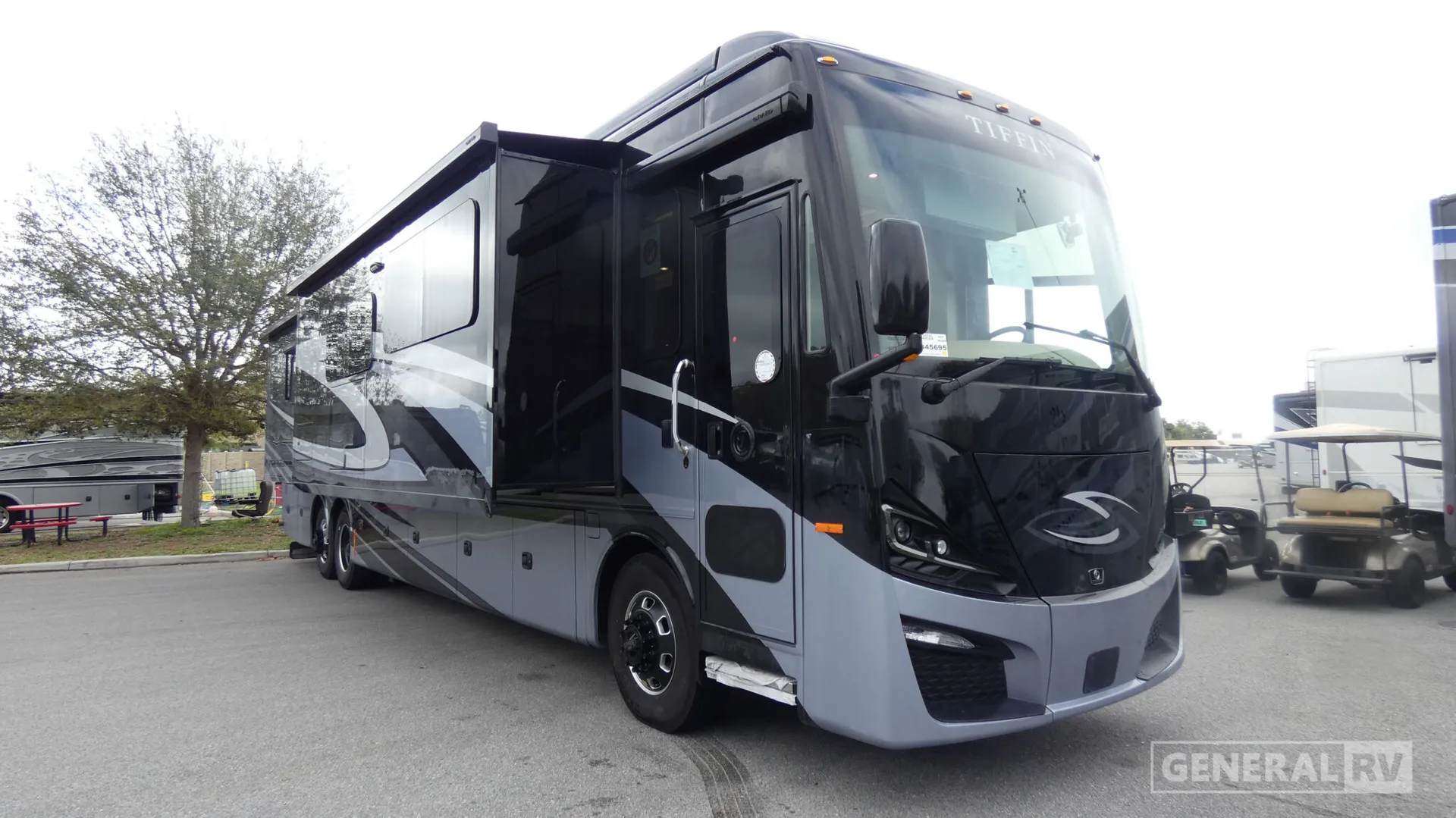 2026 Tiffin Phaeton 44 OH - Photo 2