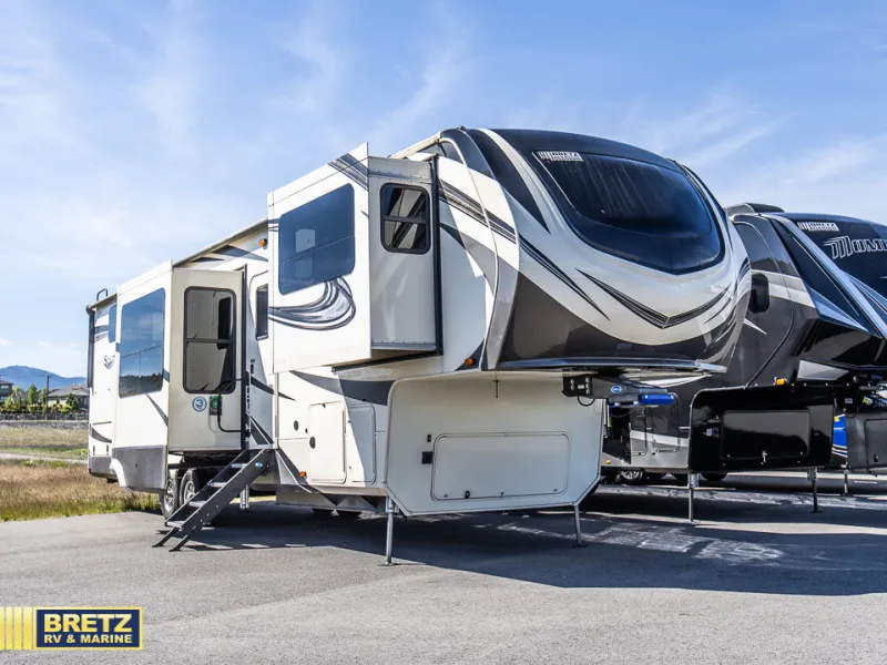 2020 Grand Design Solitude 380FL - Photo 2